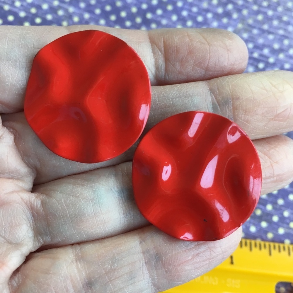 Clip-On Earrings Two Pairs Red & White - Picture 7 of 8